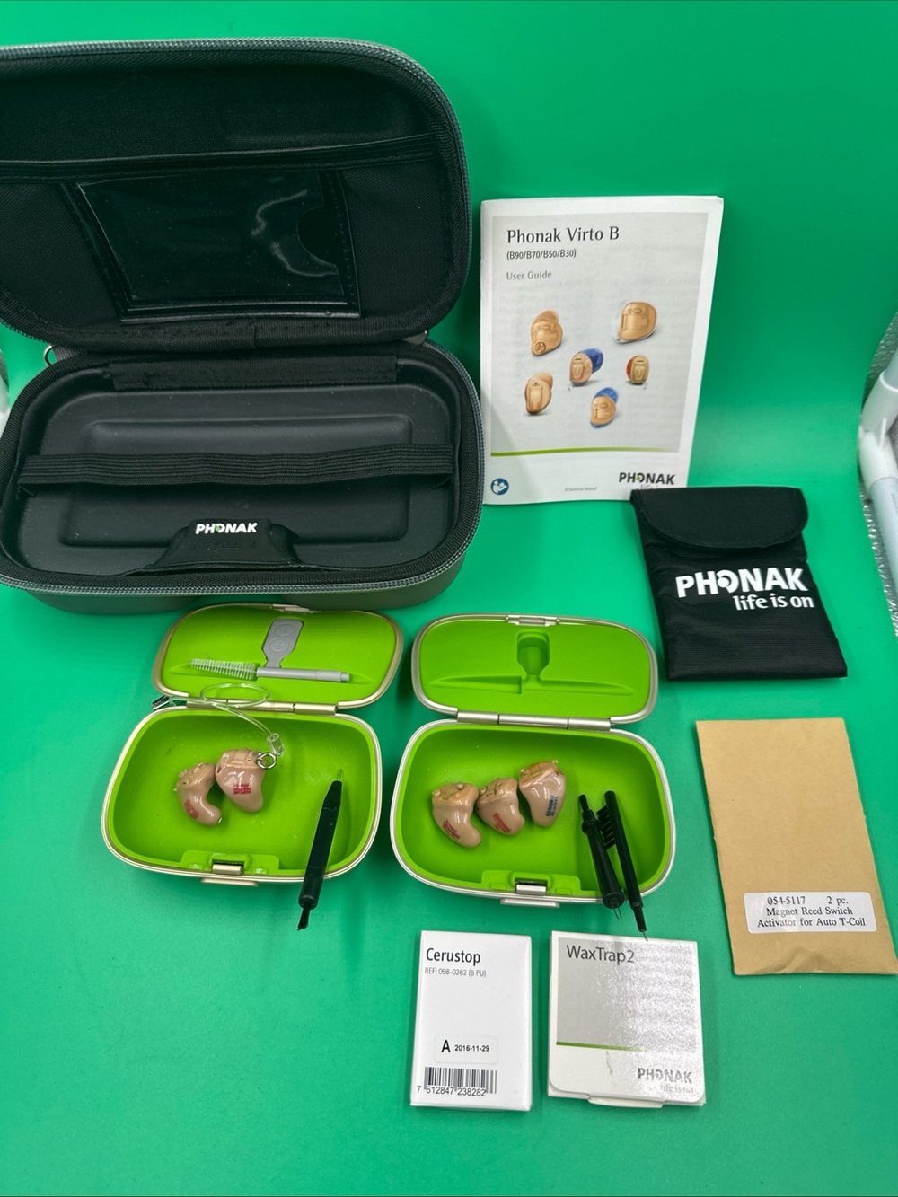 Phonak Virto B/V90 In-The-Ear Hearing  Kit/Lot with Cases,Batteries & Tools